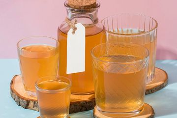 Moms harus tahu, berikut ini beberapa manfaat kombucha untuk kesehatan.