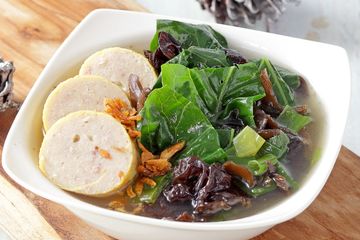 Sayuran berkuah menjadi andalan menu sahur sehat saat flu dan batuk.