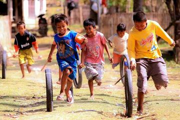 Cara Tepat Melindungi Anak dari Penyakit Infeksi, Bukan Melarangnya Bermain