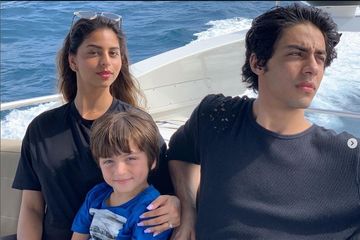 Suhana Khan bersama Aryan Khan dan AbRam Khan