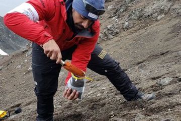Pemanasan Global Cairkan Gunung Es, Ilmuwan Temukan Bakteri Resisten Antibiotik di Antartika, Ancaman Bagi Kesehatan?