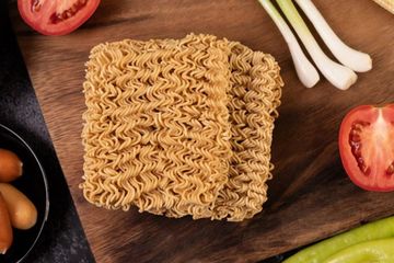 Mi instan menyebabkan usus buntu, benar atau tidak?