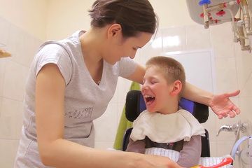 Inilah Cara Menyikat Gigi Anak Disabilitas, Jaga Kesehatan Gigi dan Mulut