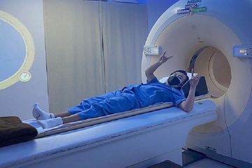 Ari lasso saat akan menjalani PET scan.
