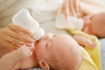 Pemberian ASI maupun susu formula sama baiknya bagi tumbuh kembang bayi.