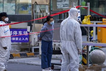 Penularan Covid-19 berawal dari pedang di pasar basah Wuhan.