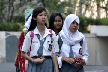 Lagi, Seorang Siswi SMA Negeri Diduga Dipaksa Pakai Hijab di ...