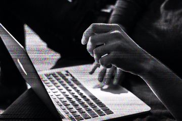 Terlacak dari Situs Internet