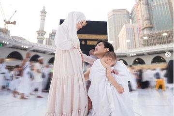 Dinda Hauw kabarkan hamil anak kedua saat umroh
