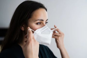 Negara Tetangga Izinkan Lepas Masker di Tempat Umum, Indonesia Kapan Nyusul?