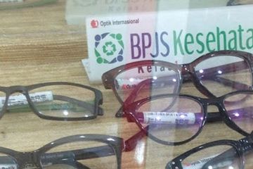 Klaim kacamata BPJS Kesehatan memerlukan rujukan dari faskes satu terlebih dulu.