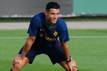 Absen di Piala Dunia 2022, Christiano Ronaldo Dikabarkan Sedang Memulihkan Sakit Gastritisnya, Apa Penyebabnya?
