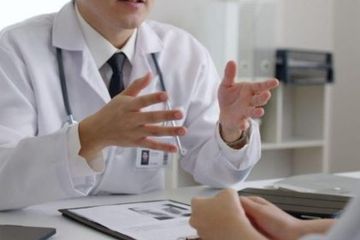 Penting untuk mendengarkan dokter istilah proses pada pengobatan kanker payudara.