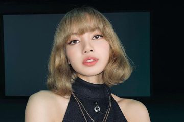 Lisa BLACKPINK alami cedera leher serhingga menuliskan permintaan maafnya pada penggemar