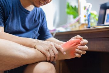 Waspadai dan Kenali Bahaya Asam Urat Jika Tidak Kunjung Diobati