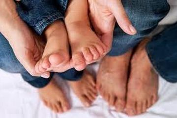 Belum banyak disadari, salah satu penyebab kaki kapalan ternyata karena keturunan.