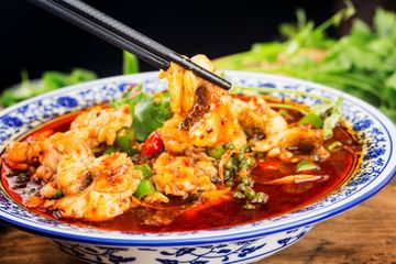 tips pengidap asam lambung tetap aman makan pedas