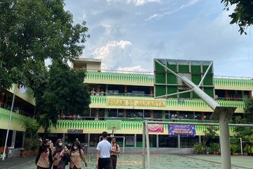 Rincian biaya SMAN 33 Jakarta Barat.