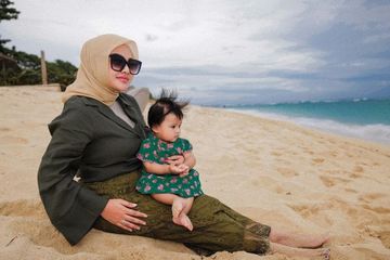 Aurel Hermansyah Ajak Ameena Main Pasir di Pantai, Ternyata Ini ...