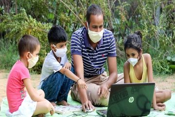 Merajut Inklusi Digital: Menjawab Tantangan dan Menyusun Strategi Menjembatani Kesenjangan Teknologi Bagi Kelompok Rentan di Desa Tayem