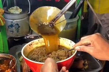 Ahli gizi peringati bahaya minyak jelantah jika dikonsumsi berlebih, seperti dalam nasi minyak, meski enak tapi ini akibatnya.