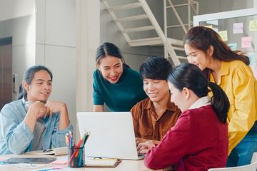 Generasi Z memiliki beragam kebiasaan unik.