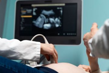 Cara USG gratis di puskesmas, Moms lakukan ini agar pemeriksaan bisa dilakukan tanpa mengeluarkan biaya.
