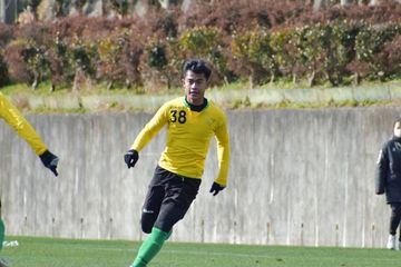 Pratama Arhan saat bermain dalam laga pramusim Tokyo Verdy melawan Shizuoka Sangyo University (21/1/2023).