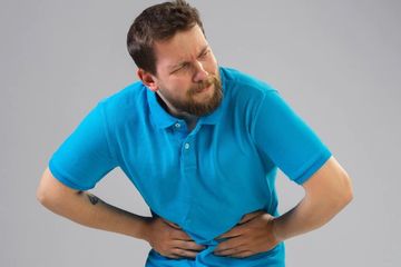 4 Bahan Alami untuk Atasi Sakit Perut Akibat Makanan Bersantan