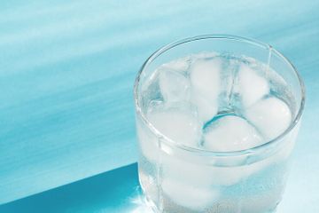Selama Ini Salah Kaprah, Begini Fakta Tentang Batuk karena Minum Es