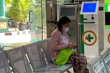 Moms bisa cari tahu di sini di mana saja alamat lengkap puskesmas di Jakarta Timur. Simpan informasi ini, ya.