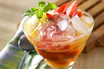 Dikira Menyegarkan, Ternyata Ada Bahaya Tersembunyi Minum Es Buah Saat Buka Puasa