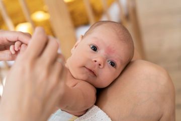 Kurap pada bayi menyebabkan anak sering menangis.