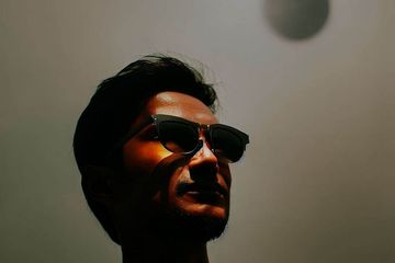 Waspada bahaya kerusakan retina bila melihat gerhana matahari secara langsung.