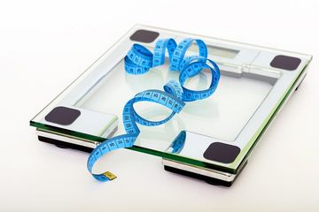 Cara Akurat Menghitung Kenaikan Berat Badan dan Menjaga Berat Badan Seimbang