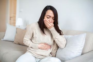 Kenali 4 Titik Pijat untuk Meredakan Asam Lambung yang Kambuh