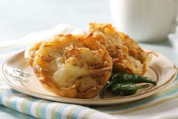 Tak Main-main Efeknya, Ini Sederet Bahaya Makan Gorengan untuk Kesehatan Kulit