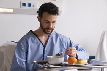 Kenali 7 Makanan yang Dianjurkan Dokter Setelah Jalani Kemoterapi