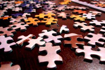 4 Kegiatan untuk Mengoptimalkan Kesehatan Lansia, Bermain Puzzle Salah Satunya