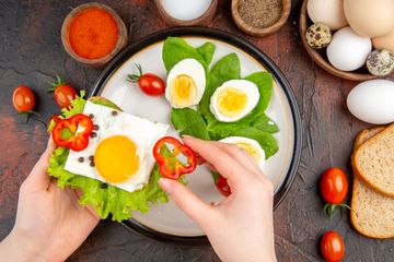 Benarkah terlalu banyak makan telur sebabkan bisulan?