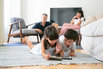 Kesibukan orangtua dan lingkungan memengaruhi peningkatan risiko stunting di perkotaan.