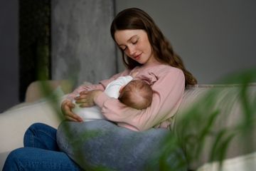 ASI eksklusif mengandung zat gizi yang penting bagi kesehatan bayi.