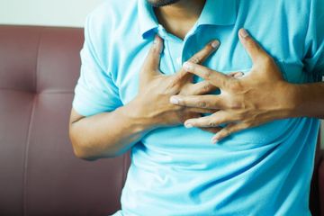 Perbedaan serangan jantung dan stroke