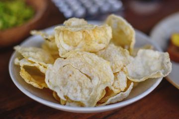 Haruskah Minum Obat? Begini Cara Tepat Mengatasi Asam Urat Setelah Makan Emping