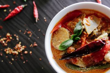 Makanan pedas dapat membuat panjang umur, karena kandungan senyawa aktifnya.
