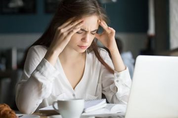 Jangan Buru-buru Minum Obat, Ini 6 Titik Pijat untuk Meredakan Kepala Kliyengan