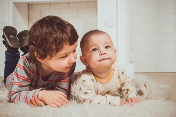 Anak sehat ditandai dengan gizi seimbang. Termasuk kebutuhan vitamin cukup