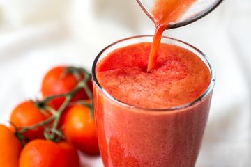 Jus tomat salah satu minuman penurun kolesterol yang lezat.