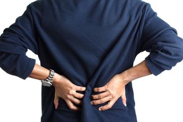 Cara Mengatasi Sakit Pinggang Akibat Terlalu Lama Duduk