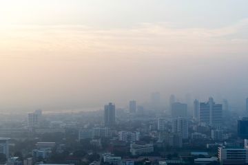 Polusi udara di Jakarta masih masuk kategori tidak sehat.